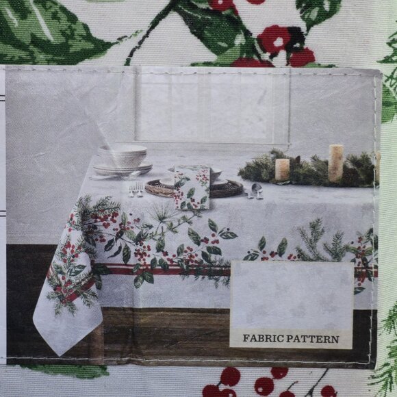 Bee & Willow Home Holiday Berries Tablecloth 60x102" Christmas Oblong NEW NIP - Picture 2 of 7